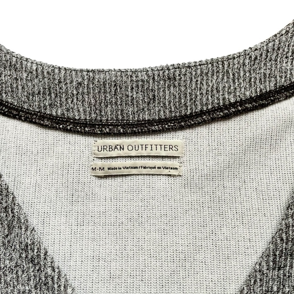 Urban Outfitters Crop Button Front Pullover - Picture 4 of 6